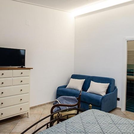 Ohana Bed And Breakfast Кастелламмаре-ді-Стабія Екстер'єр фото
